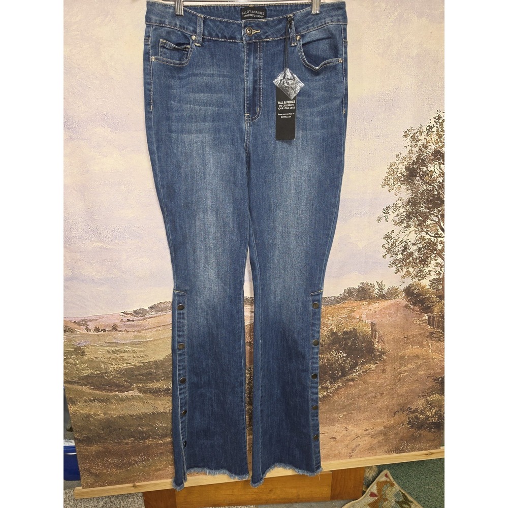 Alloy Apparel Tall Celina Snap Button Side Flare Jeans Size 14 35 Long NWT